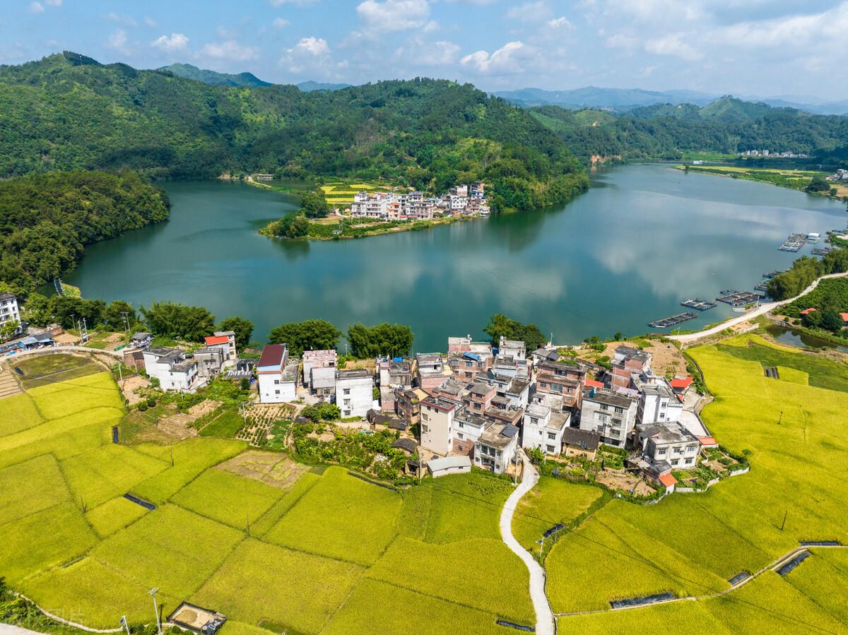 专家解读土地承包再延长30年和网友不明白的地方,求详解
