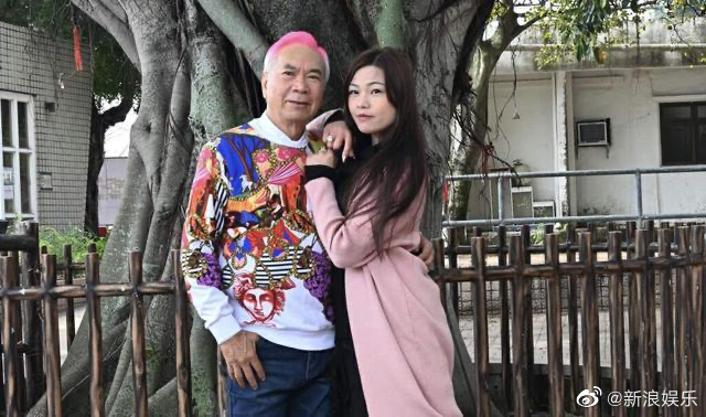 72岁TVB男星李龙基将迎娶小36岁女友王青霞.7套房产已转移