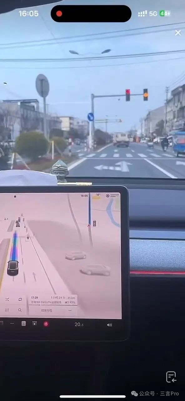 特斯拉FSD入华实测笑中带泪，车主12分迅速扣完