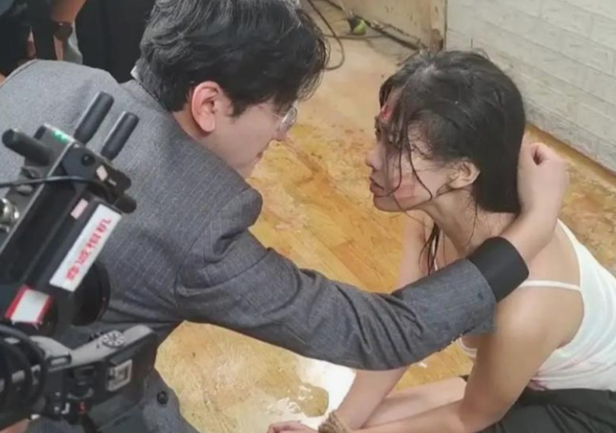 短剧乱象大揭秘：陪吃陪睡只是开胃菜？结局爽到飞起